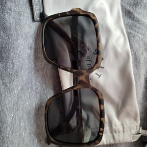 Nectar Peachtree sunglasses in Tort